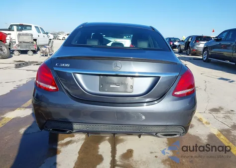 2015 Mercedes-Benz C 300 Sport из США, поврежденный, VIN 55SWF4JB2FU055610
